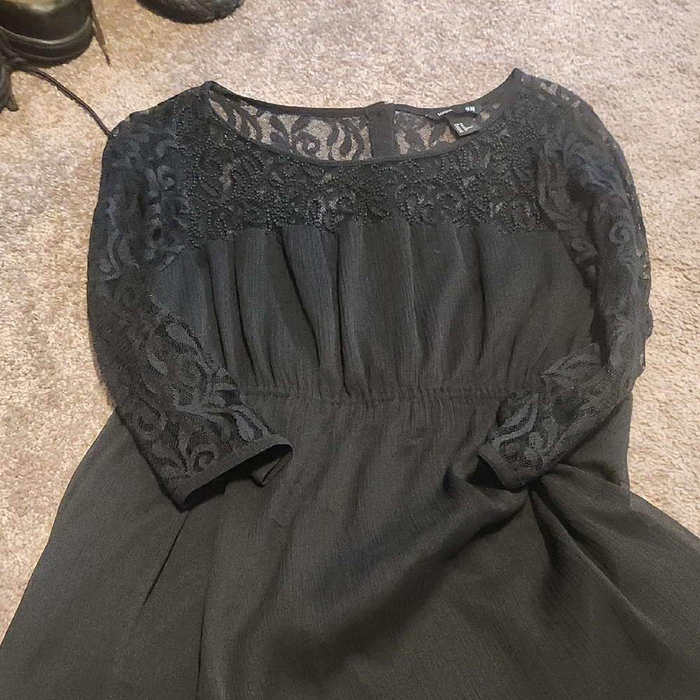 H&M Black Long Sleeve Maternity Beaded Top Mint Condition